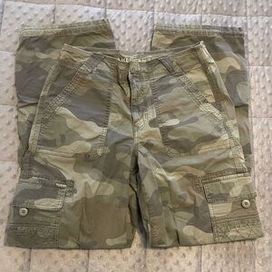 American Eagle Camo Cargos